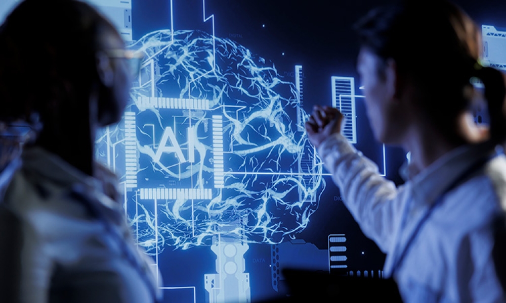 engineers-brainstorming-ways-use-ai